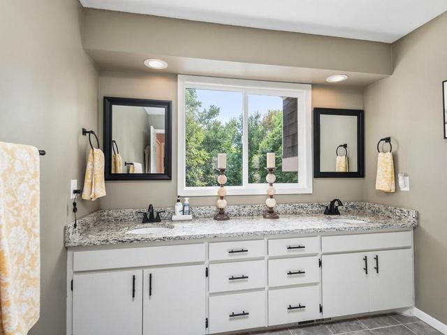 3469 Sycamore Trail SW, Prior Lake, MN 55372