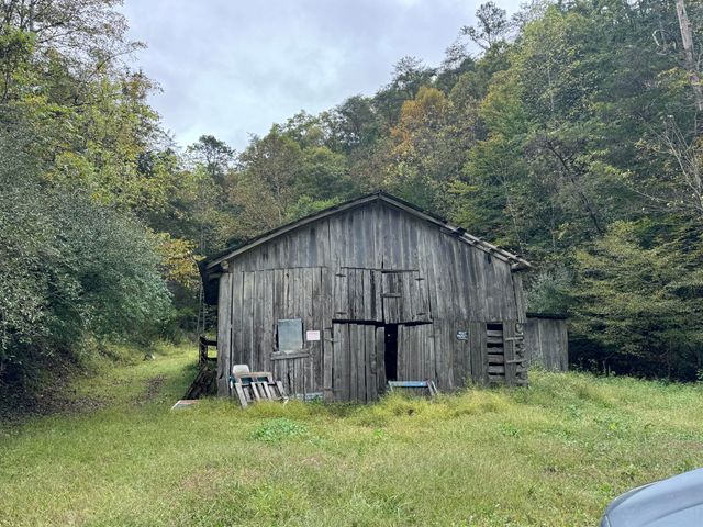 5700 1098, Jackson, KY 41339