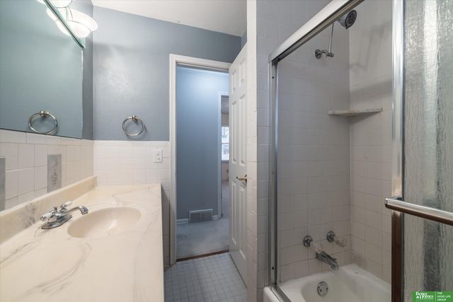 2908 S 136 Street, Omaha, NE 68144