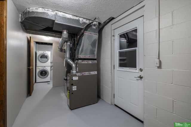 2908 S 136 Street, Omaha, NE 68144