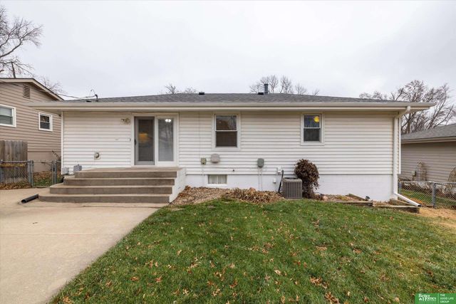 2908 S 136 Street, Omaha, NE 68144