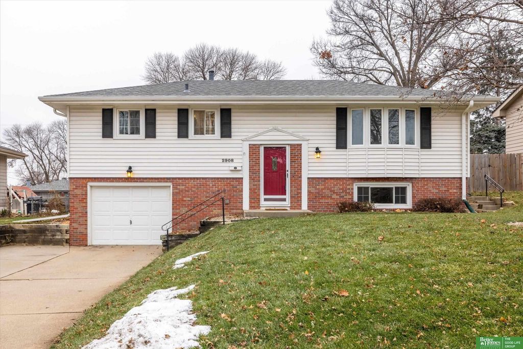 2908 S 136 Street, Omaha, NE 68144