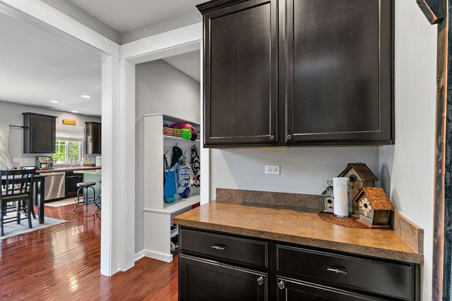 3512 Chancery Lane, Carpentersville, IL 60110