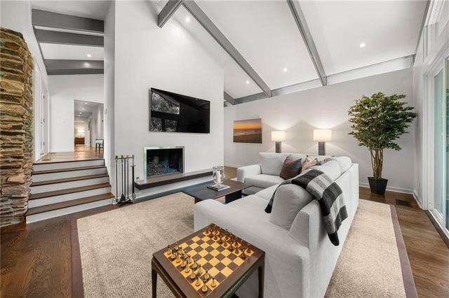 460 Valley Green Drive NE, Atlanta, GA 30342
