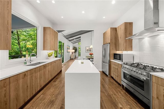 460 Valley Green Drive NE, Atlanta, GA 30342