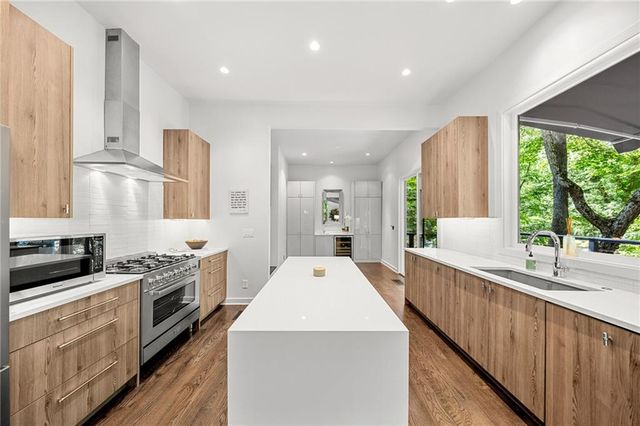 460 Valley Green Drive NE, Atlanta, GA 30342