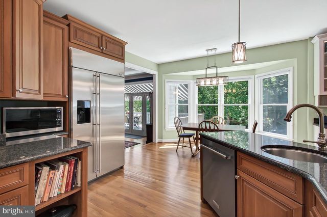 8750 COPELAND POND CT, Fairfax, VA 22031