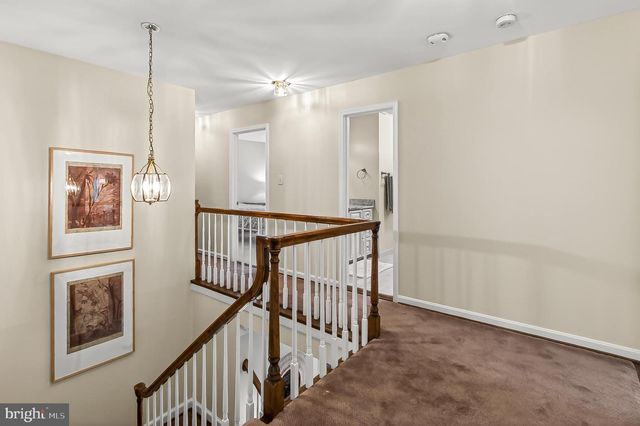 8750 COPELAND POND CT, Fairfax, VA 22031