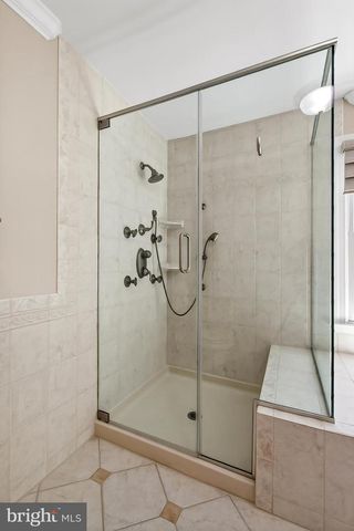 8750 COPELAND POND CT, Fairfax, VA 22031