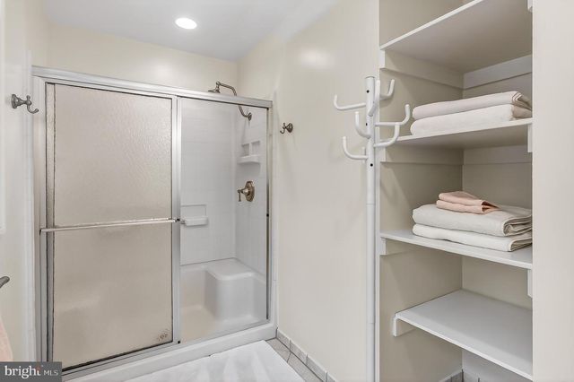 8750 COPELAND POND CT, Fairfax, VA 22031