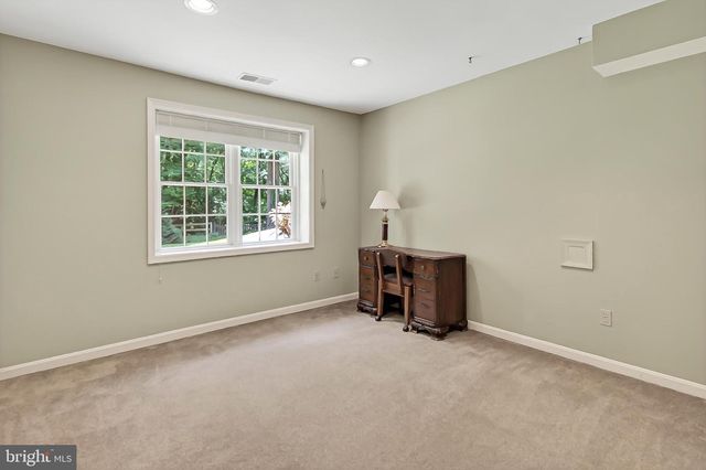 8750 COPELAND POND CT, Fairfax, VA 22031