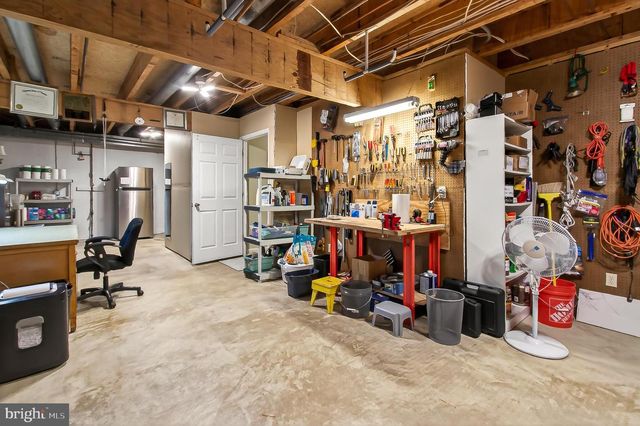 8750 COPELAND POND CT, Fairfax, VA 22031