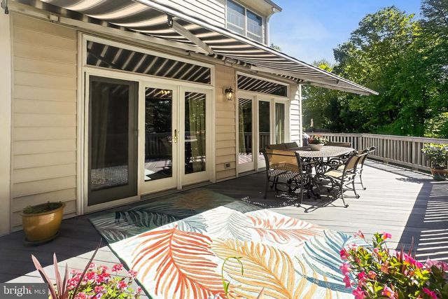 8750 COPELAND POND CT, Fairfax, VA 22031