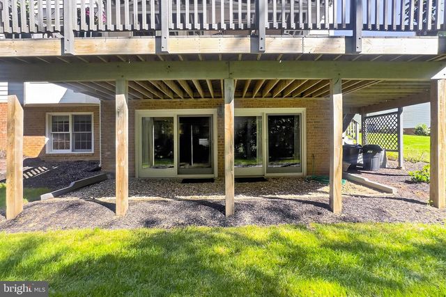 8750 COPELAND POND CT, Fairfax, VA 22031