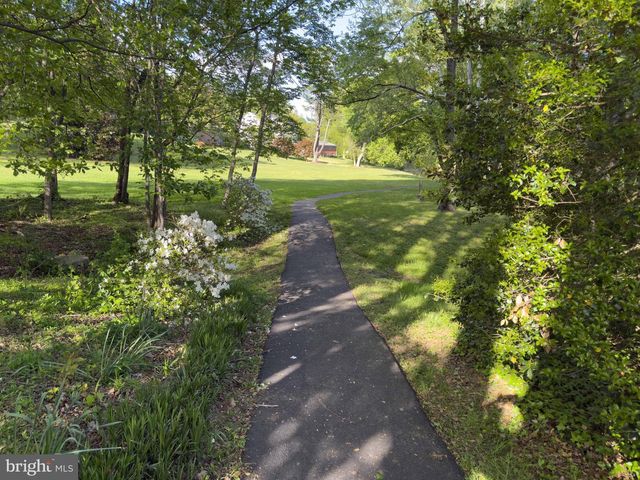 8750 COPELAND POND CT, Fairfax, VA 22031