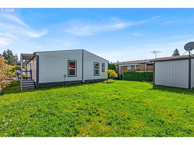 8261 Se IRIS St, Milwaukie, OR 97267