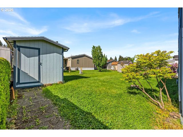 8261 Se IRIS St, Milwaukie, OR 97267