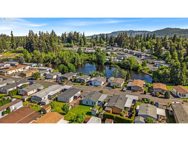 8261 Se IRIS St, Milwaukie, OR 97267