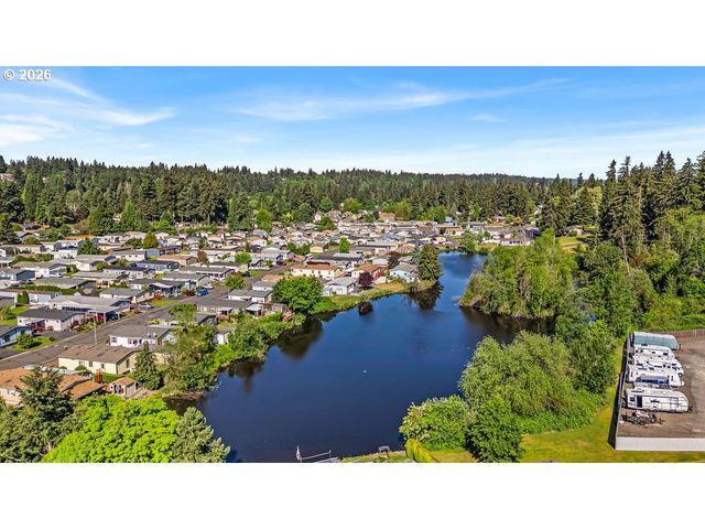 8261 Se IRIS St, Milwaukie, OR 97267