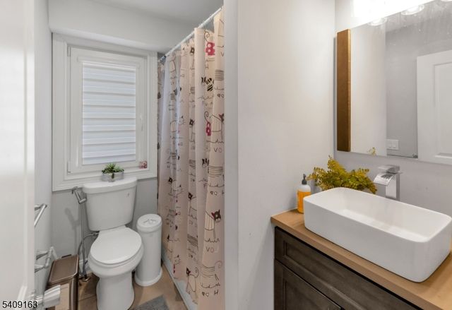 112 E 12Th St, Linden City, NJ 07036