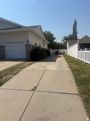270 E CENTER ST, Bountiful, UT 84010