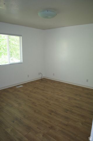 270 E CENTER ST, Bountiful, UT 84010