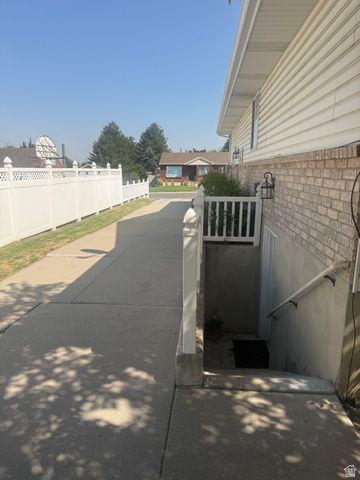 270 E CENTER ST, Bountiful, UT 84010