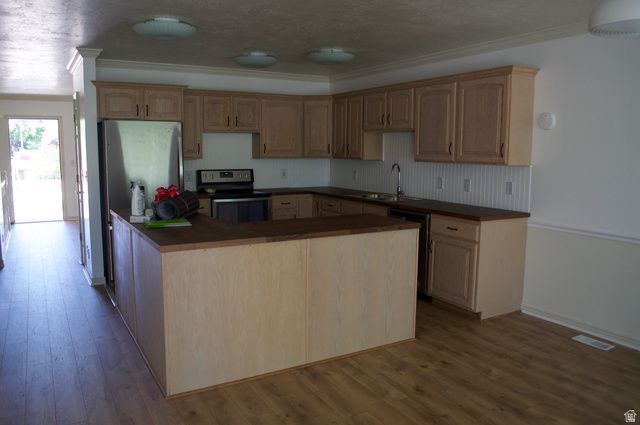 270 E CENTER ST, Bountiful, UT 84010