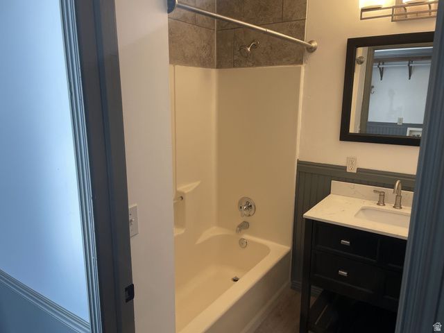 270 E CENTER ST, Bountiful, UT 84010