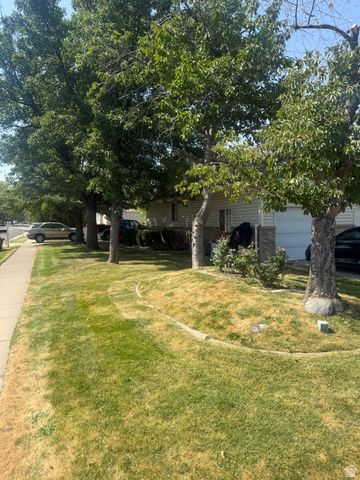 270 E CENTER ST, Bountiful, UT 84010