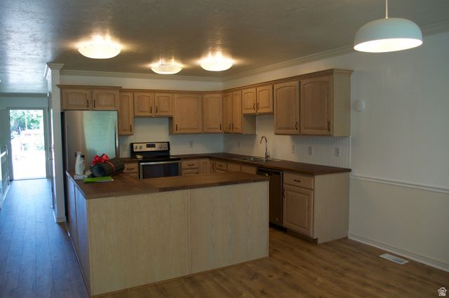 270 E CENTER ST, Bountiful, UT 84010