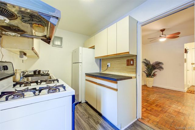 102-45 67th Road 1P, Forest Hills, NY 11375