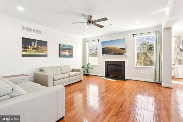 1035 THORNDALE DR, Lansdale, PA 19446