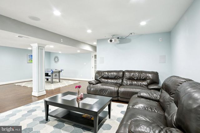 1035 THORNDALE DR, Lansdale, PA 19446