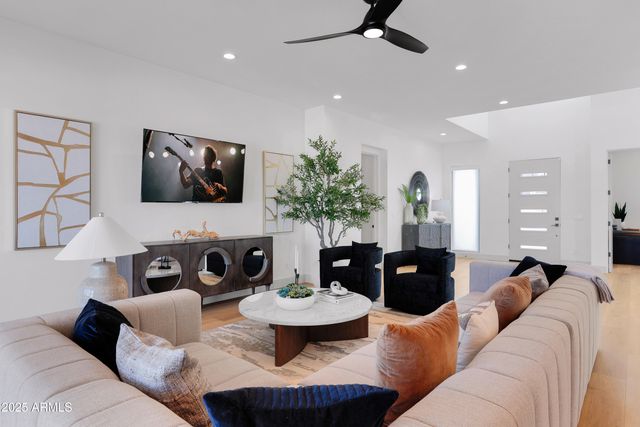 4707 N 73RD Street, Scottsdale, AZ 85251