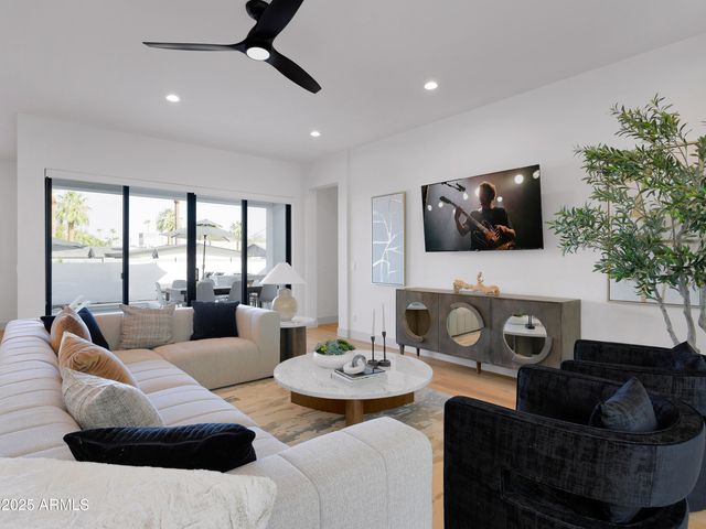 4707 N 73RD Street, Scottsdale, AZ 85251