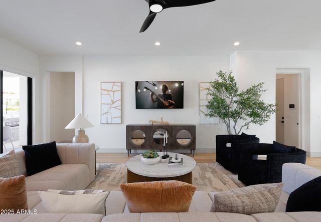 4707 N 73RD Street, Scottsdale, AZ 85251