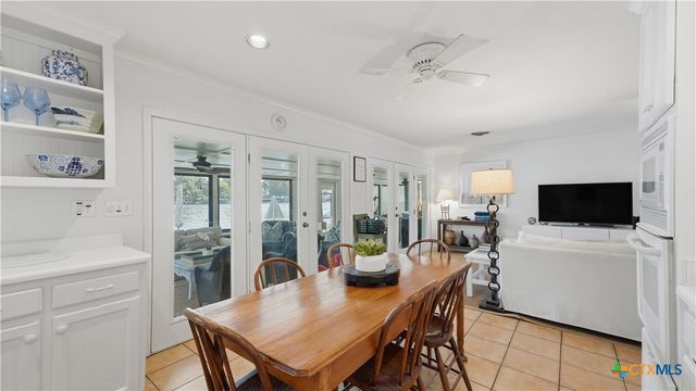 210 Admiral Benbow Lane, Mcqueeney, TX 78123