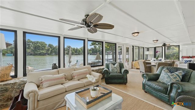 210 Admiral Benbow Lane, Mcqueeney, TX 78123