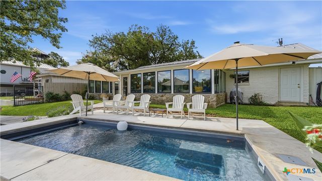 210 Admiral Benbow Lane, Mcqueeney, TX 78123