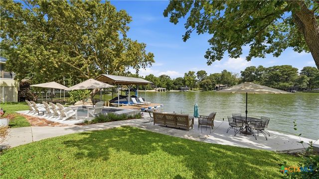 210 Admiral Benbow Lane, Mcqueeney, TX 78123