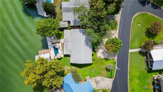 210 Admiral Benbow Lane, Mcqueeney, TX 78123