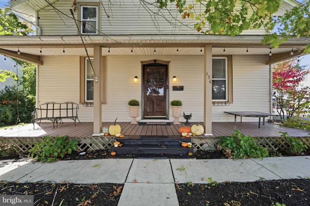 136 N BRANCH ST, SELLERSVILLE, PA 18960 — photo 3