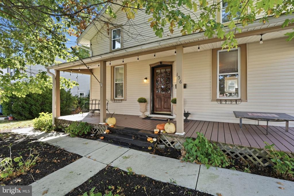 136 N BRANCH ST, SELLERSVILLE, PA 18960 — photo 4