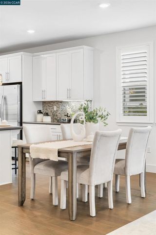 3016 3016 Threecastles Way, Dublin, CA 94568