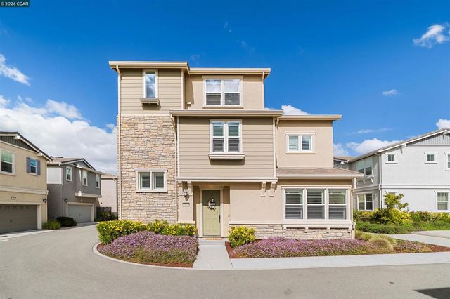 3016 3016 Threecastles Way, Dublin, CA 94568