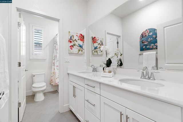 3016 3016 Threecastles Way, Dublin, CA 94568