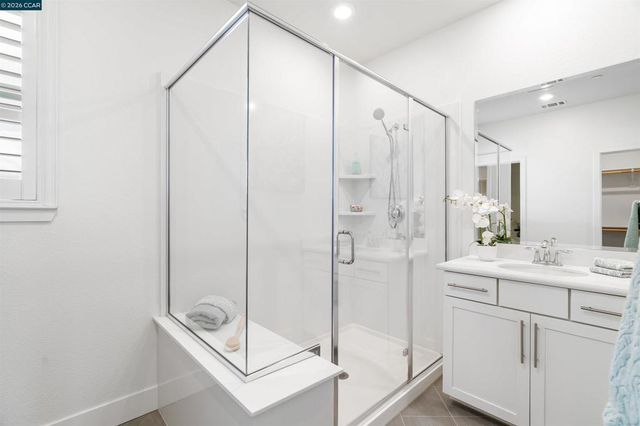 3016 3016 Threecastles Way, Dublin, CA 94568