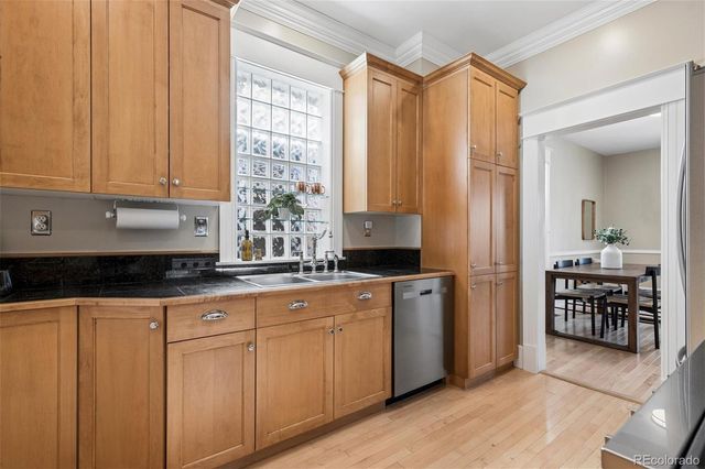 658 S Logan Street, Denver, CO 80209