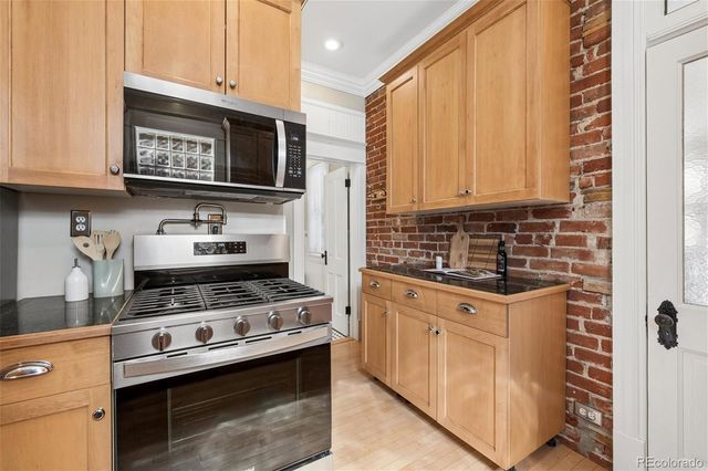 658 S Logan Street, Denver, CO 80209